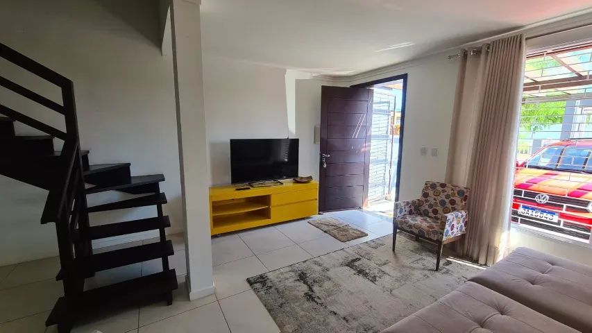 Sobrado espaçoso em Torres - Foto 2