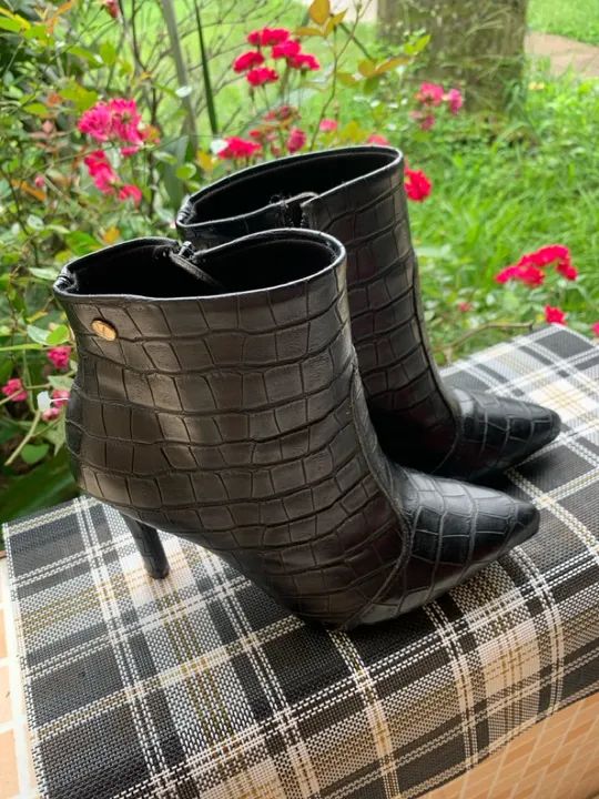 Bota Feminina Croco Preto