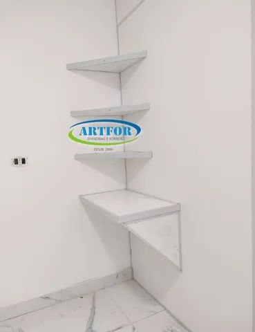 Prateleiras em Divisórias, Bancadas em Divisórias, Mesa em Divisórias - Foto 4