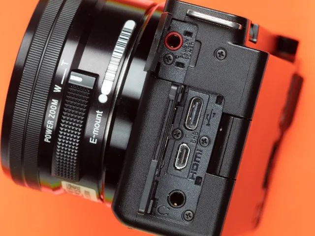 Camera Sony Alpha Aps-c Zv-e10 soment corpo  - Foto 5