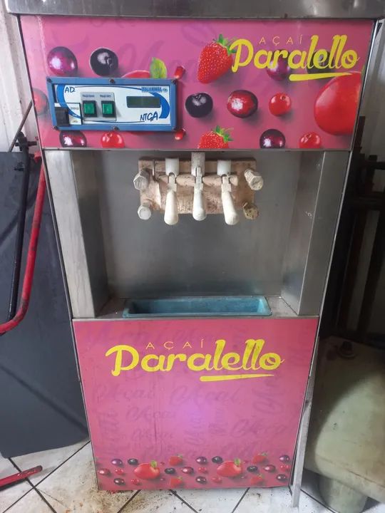 Máquina de Sorvete - 2 batedores - Semi-nova - Foto 2