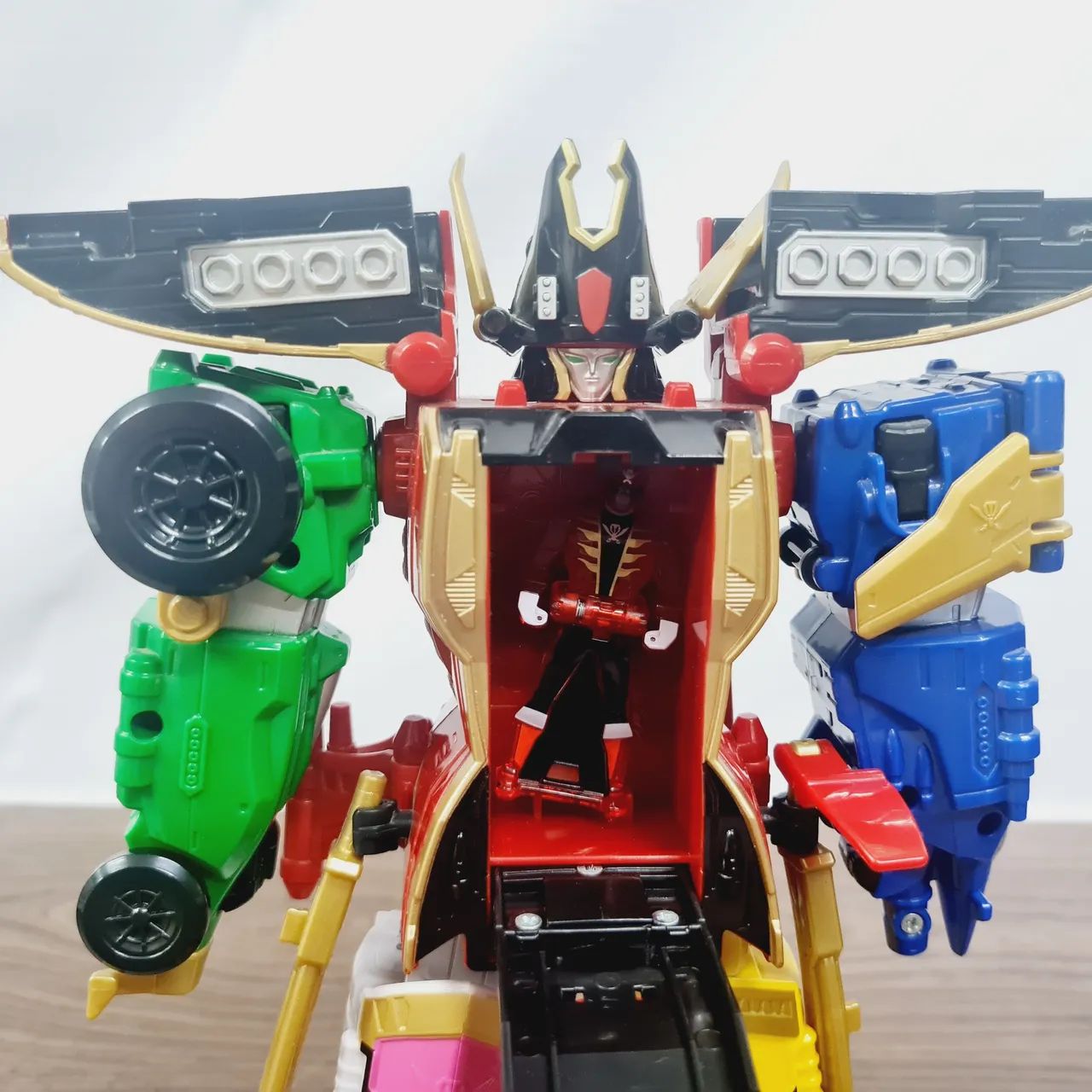 Power Rangers Megazord  - Foto 3