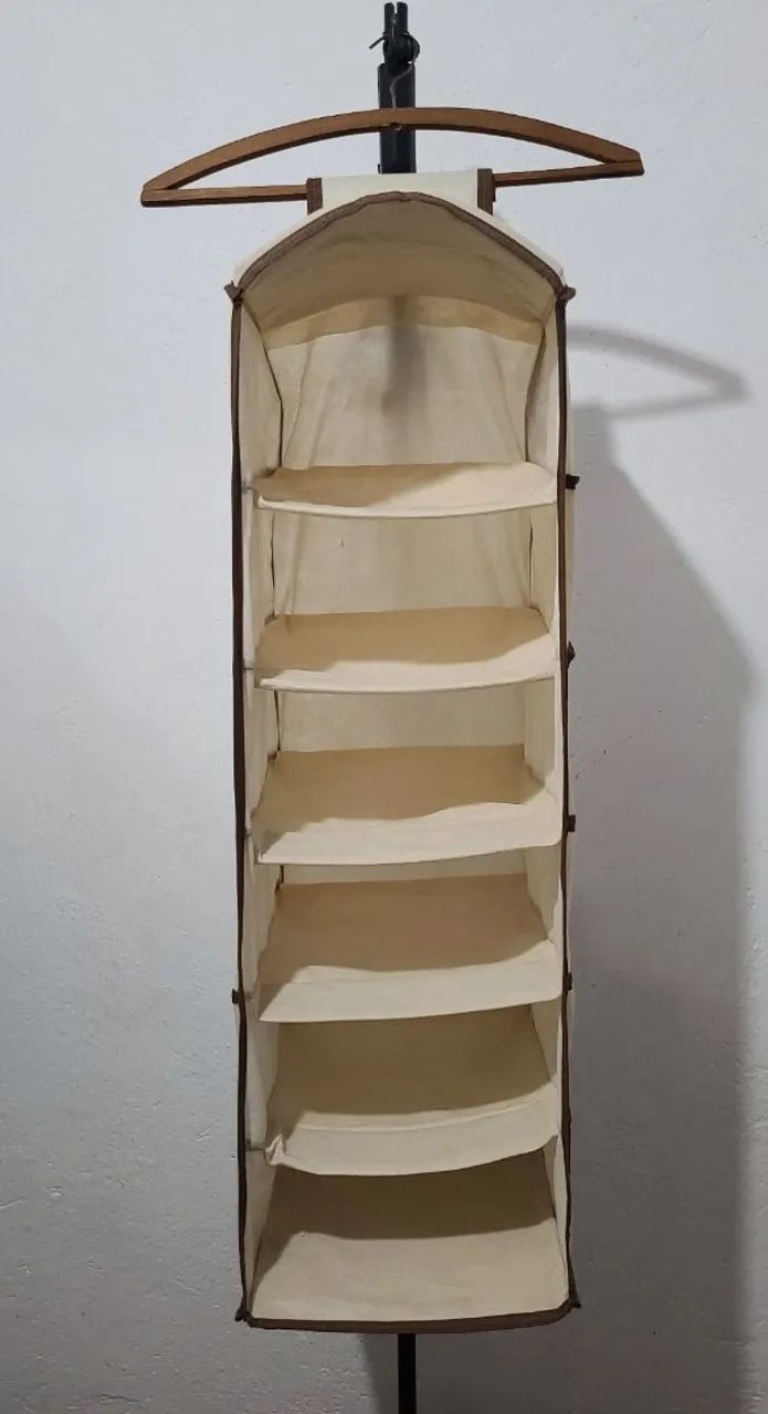 Sapateira Bege com 6 compartirmentos, bonito, em ótimo estado.  - Foto 2