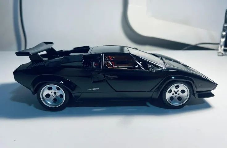 Lamborghini Countach Burago - 1988 - Miniatura 1:18 - Hobbies e