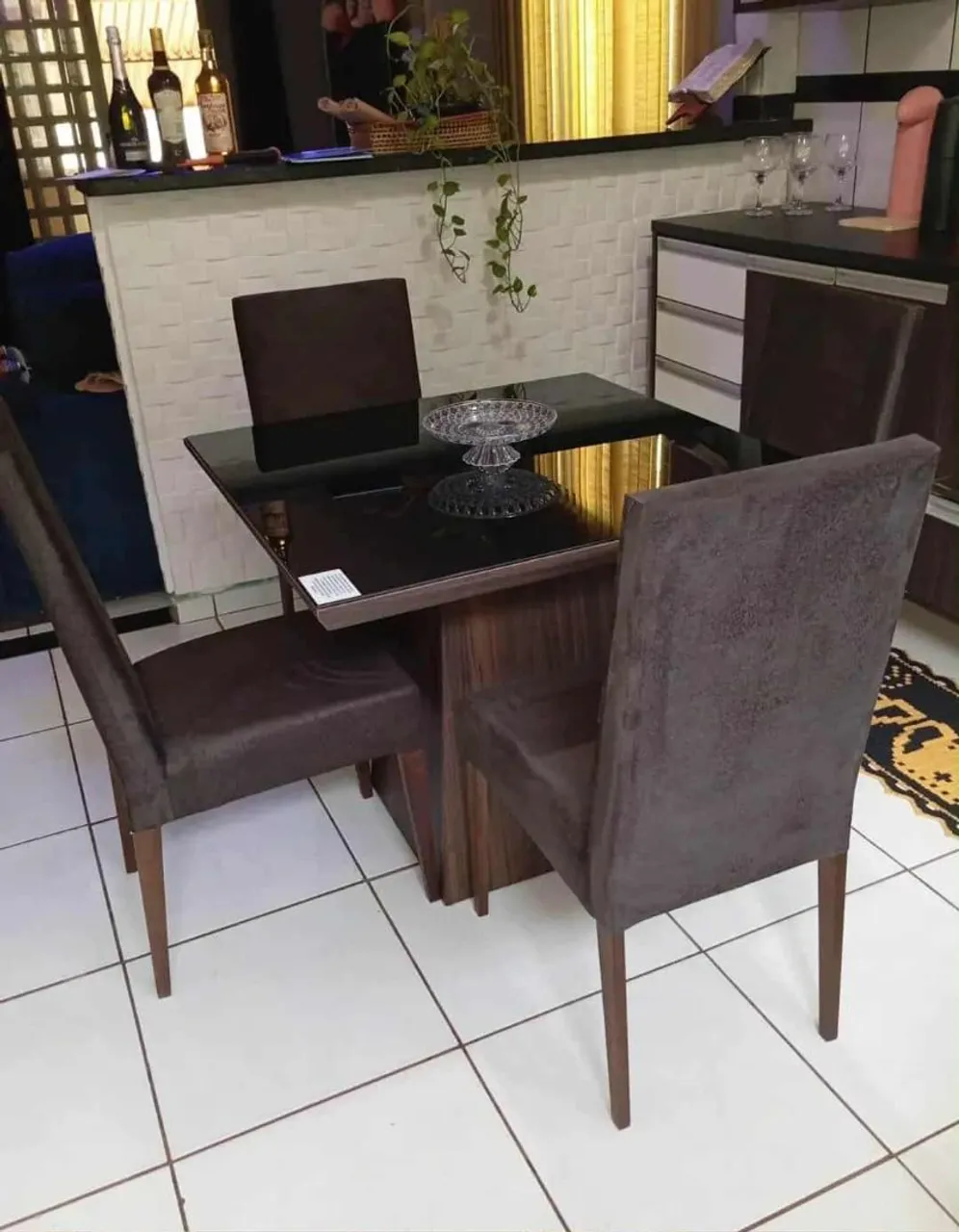 Mesa Nova 4 Cadeiras - Tampo em MDF com Vidro Lacado