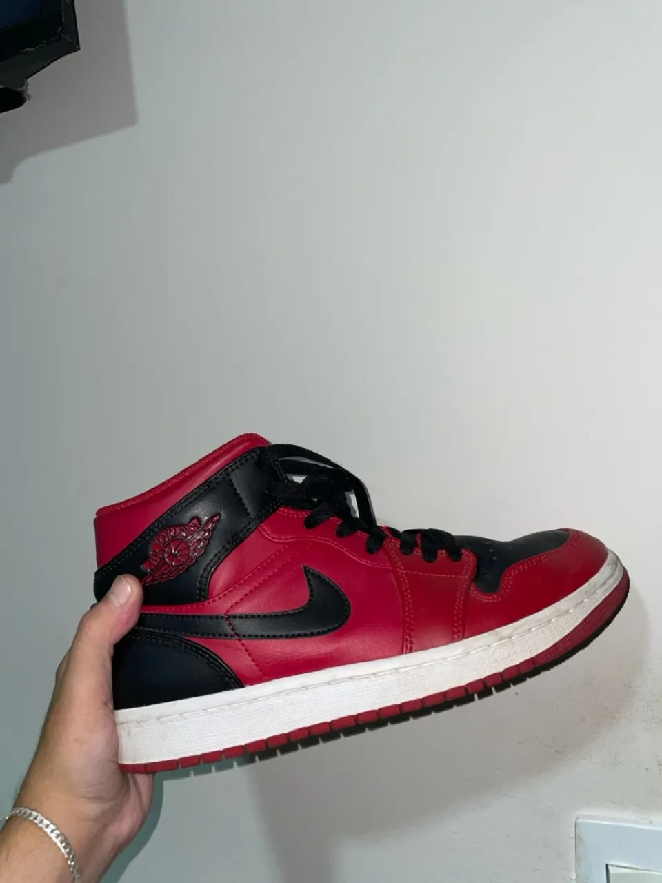 Air Jordan 1 Mid Bred - Vermelho e Preto Original