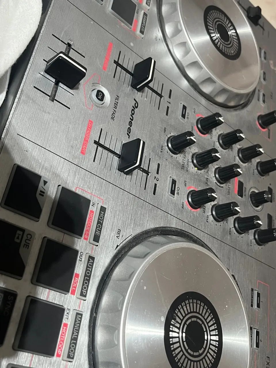 Controladora DJ Pioneer DDJ-SB Serato