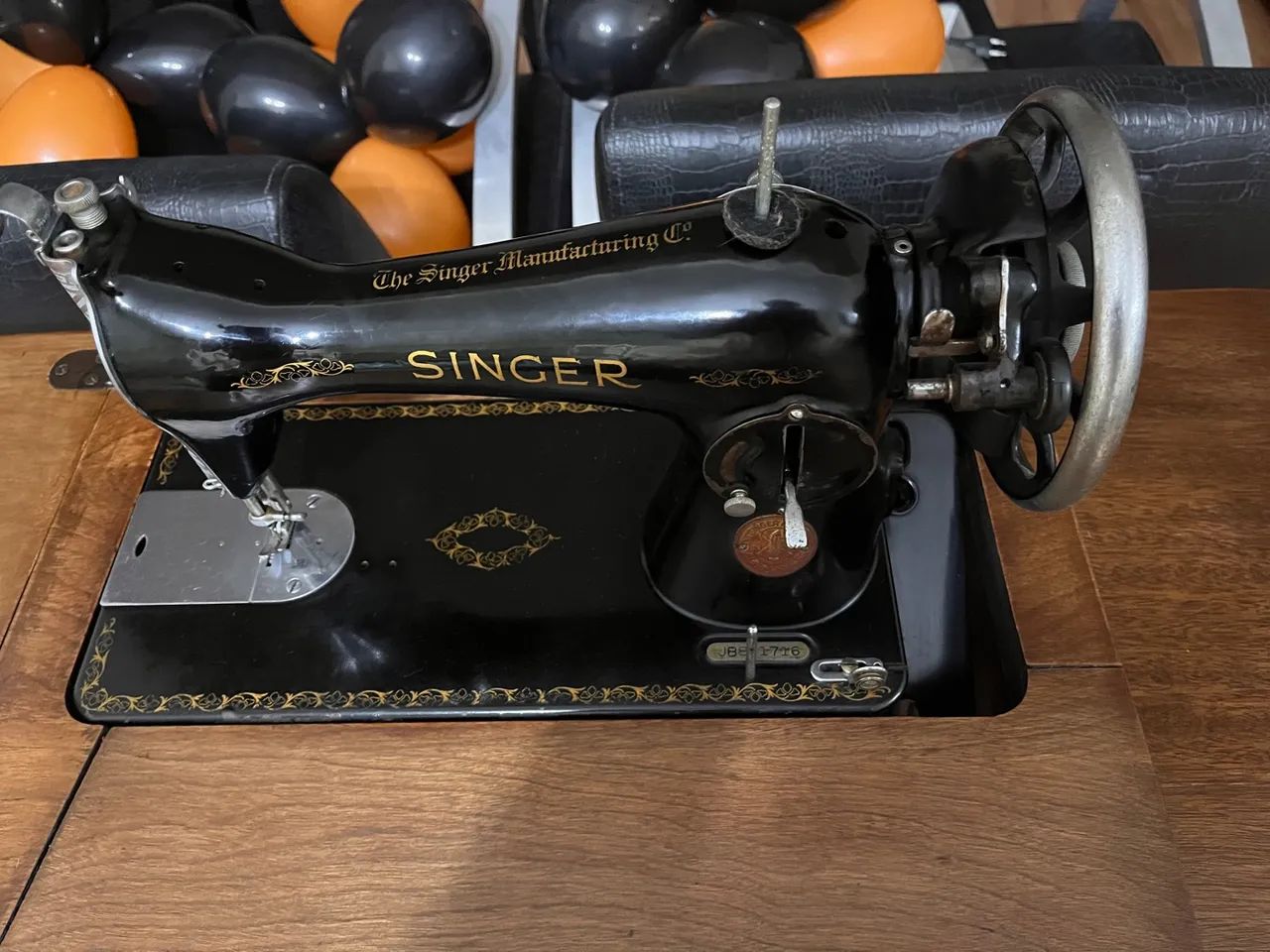 Maquina de Costura em Excelente Estado - Antiga - Foto 2