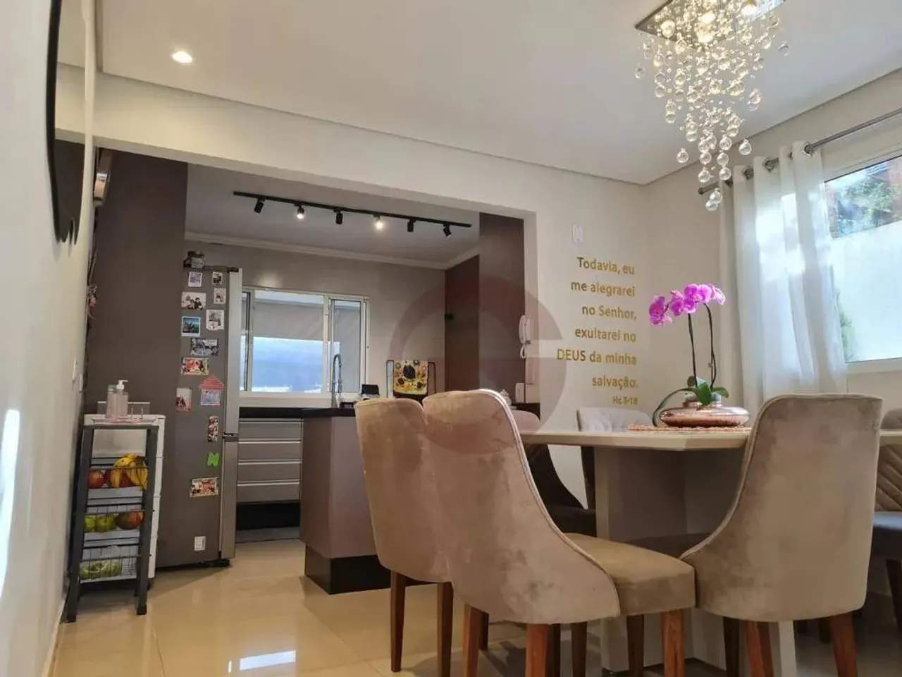 Sobrado com 3 Dormitórios, sendo 1 Suíte à venda, 97 m² por R$ 800.000 - Granja Viana - Co
