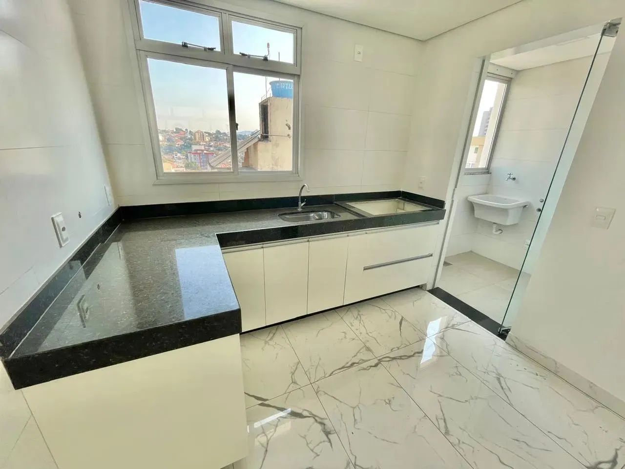 Apartamento para venda possui 90 metros quadrados com 3 quartos - Foto 2