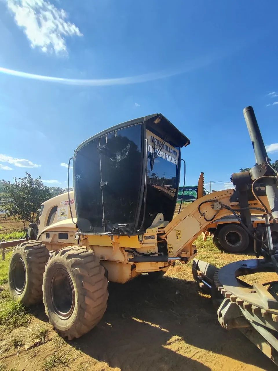 Patrol motoniveladora New Holland rg200 2011 - Foto 3