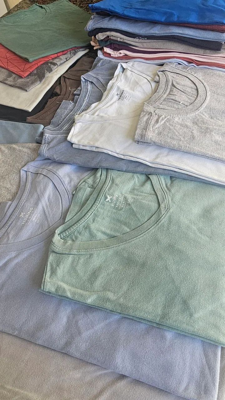 Lote de 30 (trinta) Camisas Usadas e Seminovas  - Foto 2