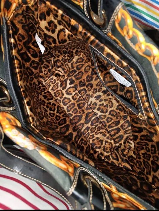 Bolsa Carmen Steffens Dourada com Corrente - Foto 2