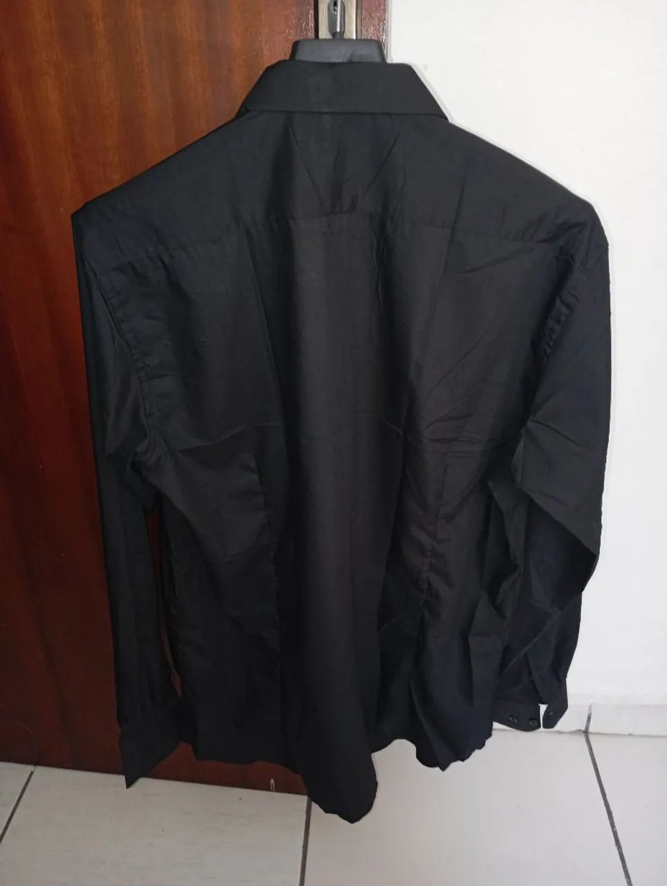 Camisa social Preta - Foto 2