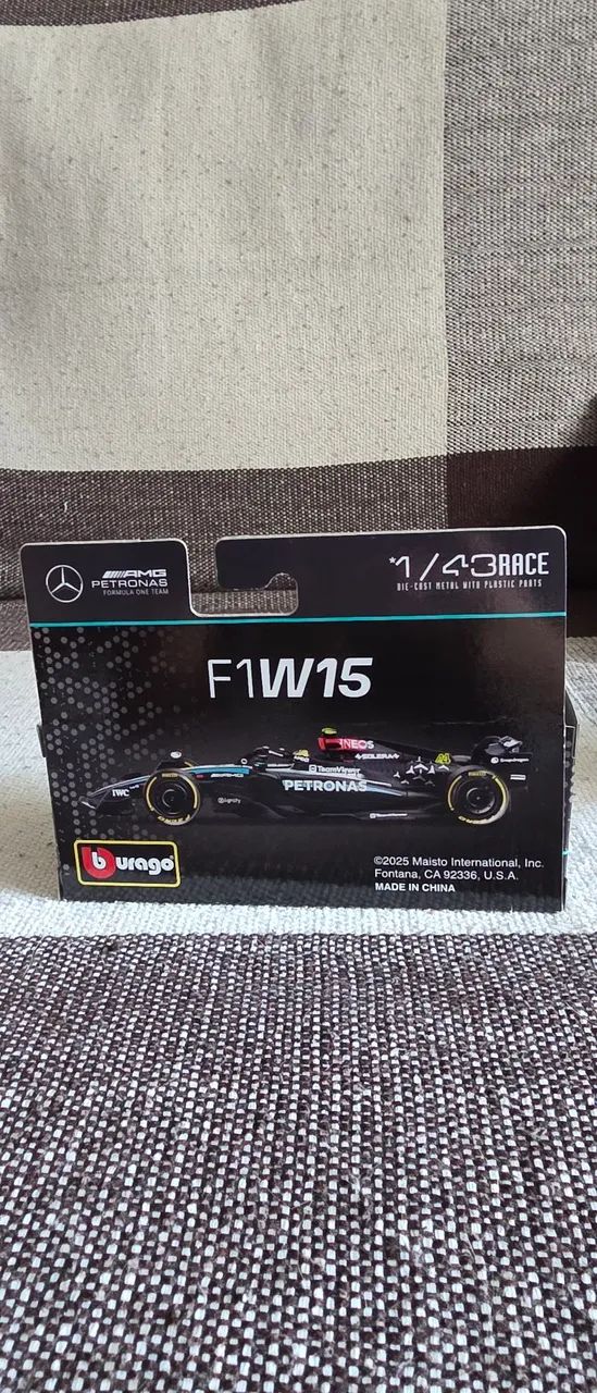 F1 Mercedes 1:43 - Foto 3