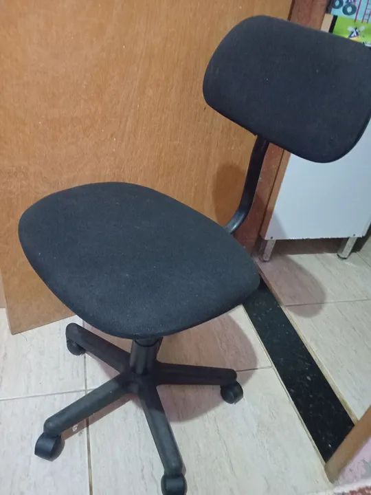 Cadeira giratória  - Foto 3