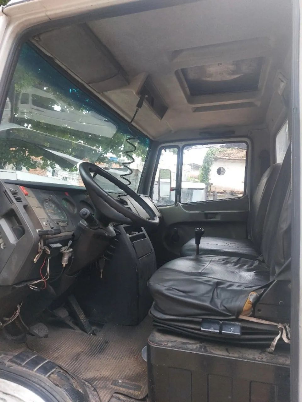 Mercedes 710 com plataforma reboque guincho  - Foto 5