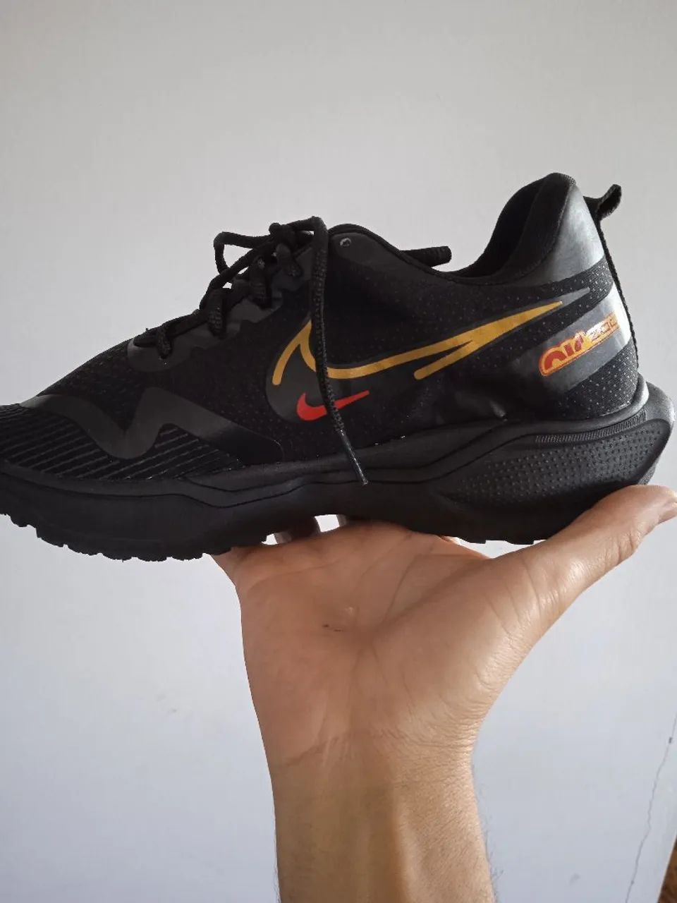 Tênis Nike Air Max - Preto e detalhes