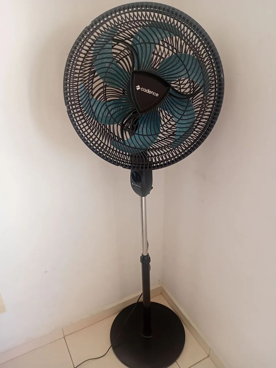 Ventilador de Pé Cadence - Ótimo estado!