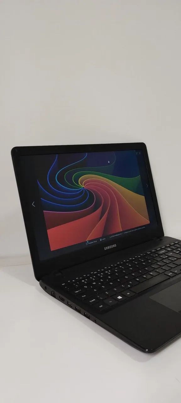 Notebook Samsung - Intel i5 - SSD - 8GB de RAM - NVIDIA GForce - Bateria Boa 