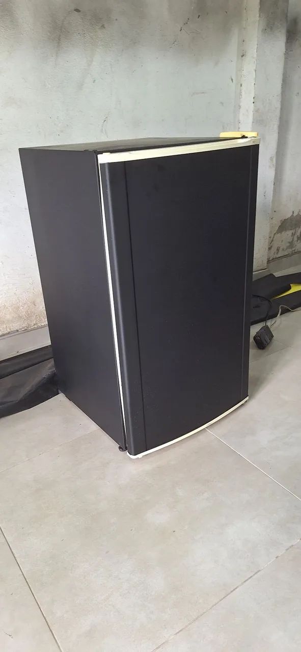 Frigobar Pequeno - Ótimo para Quarto ou Escritório