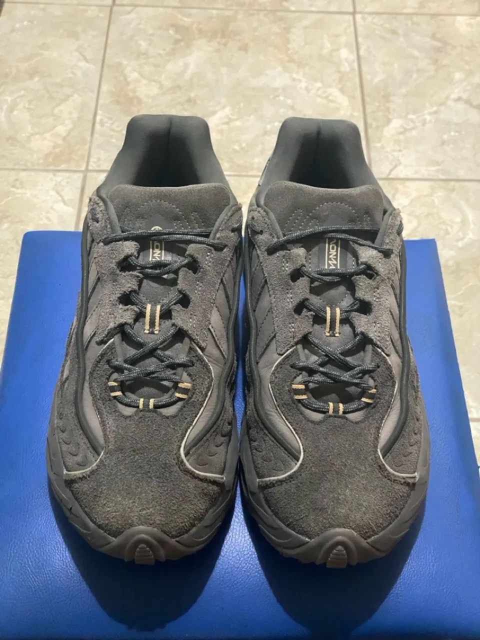 Tênis Adidas Oznova cinza original - n43 - Foto 4