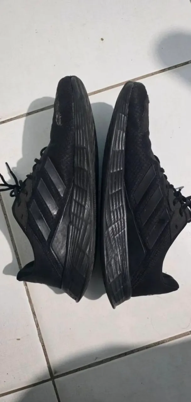 Tênis Adidas Preto - Conforto e Estilo para seus treinos!