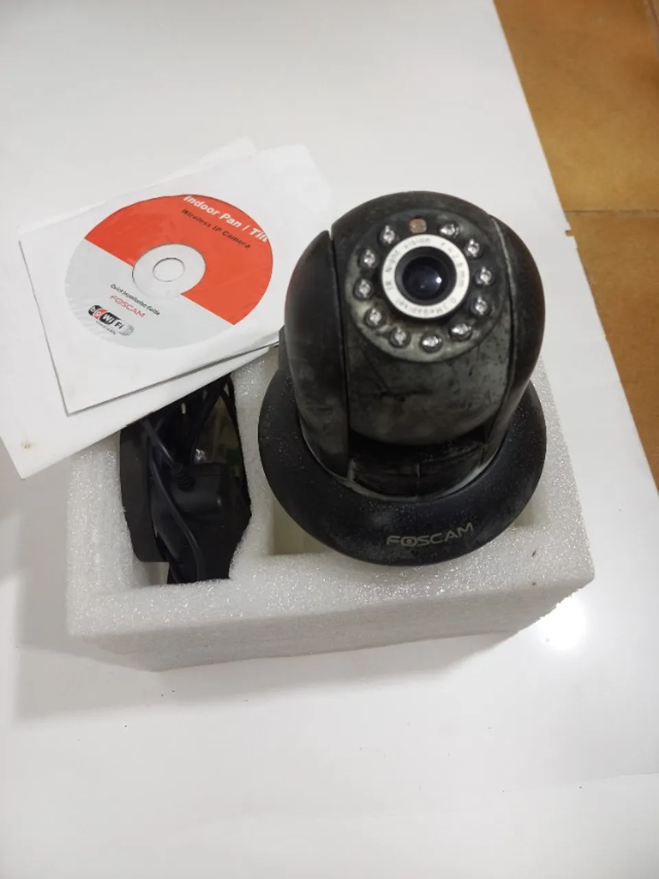 Camera Wirelles IP Camera FI8910W