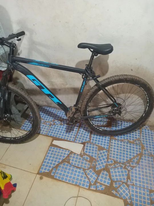 Bicicleta de Mountain Bike GT
