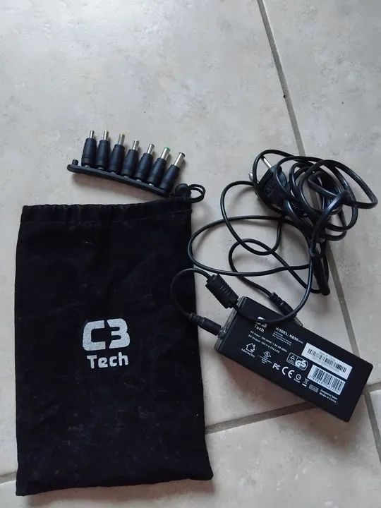 Fonte universal para notebook C3 TECH