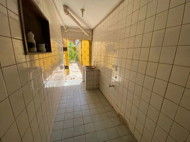 Casa De 6 Quartos- locação comercial e residencial- próximo ao supermercado carnaúba - Foto 4