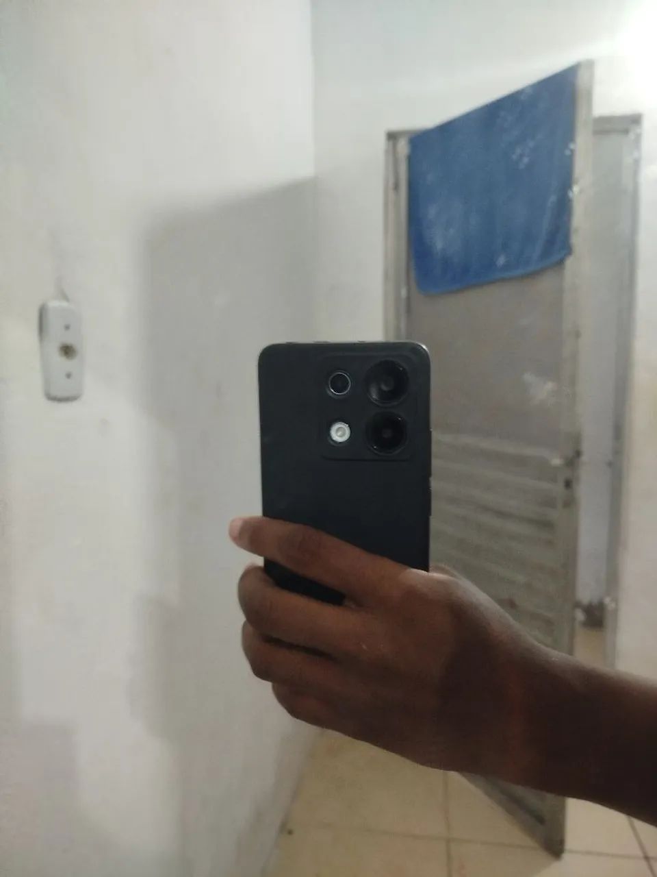 Redmi note 13 com nota fiscal e carregador.  - Foto 3