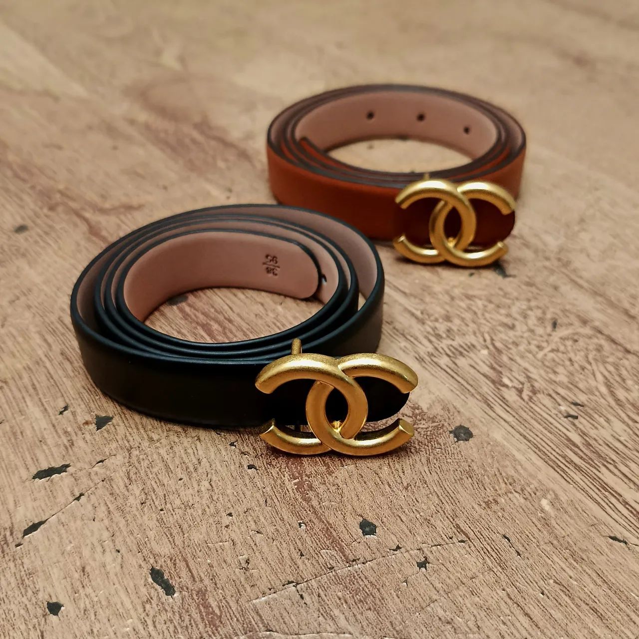 Cintos Valentino - Peças top pra vcs  - Foto 4