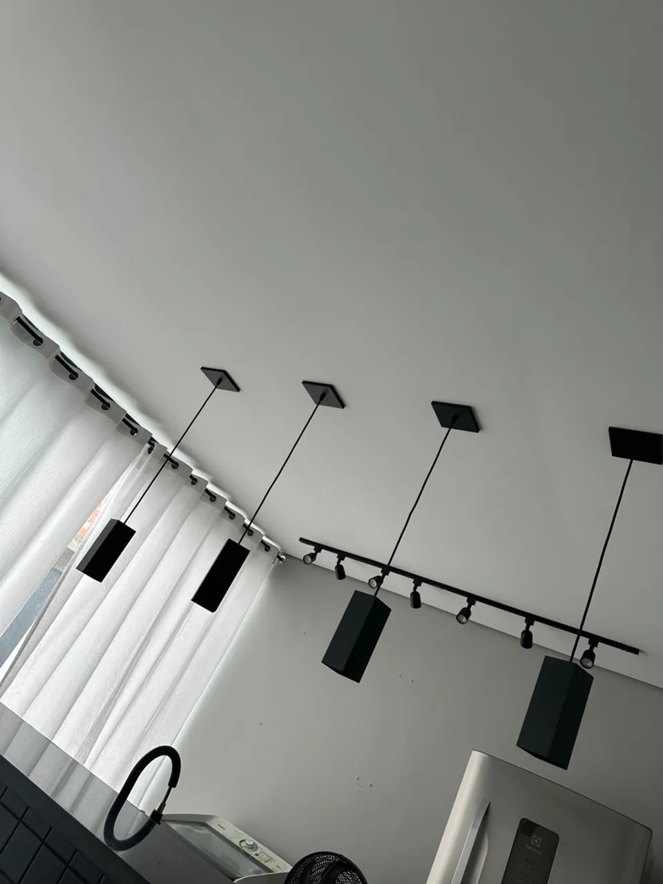 luminárias pendentes pretas modernas