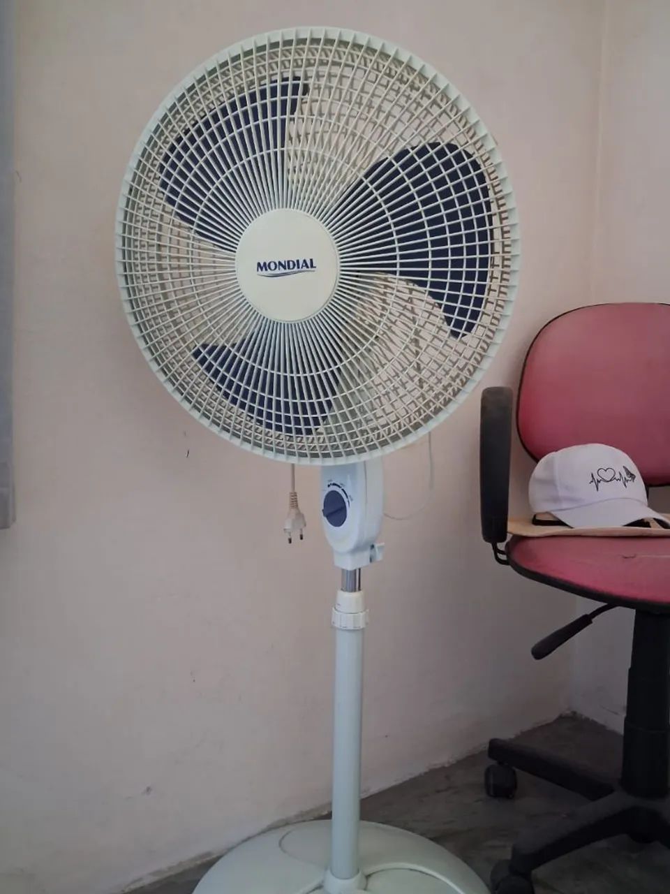 Ventilador de pé mundial 