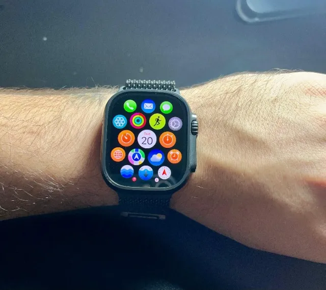 Apple Watch Ultra 2 49mm Titânio