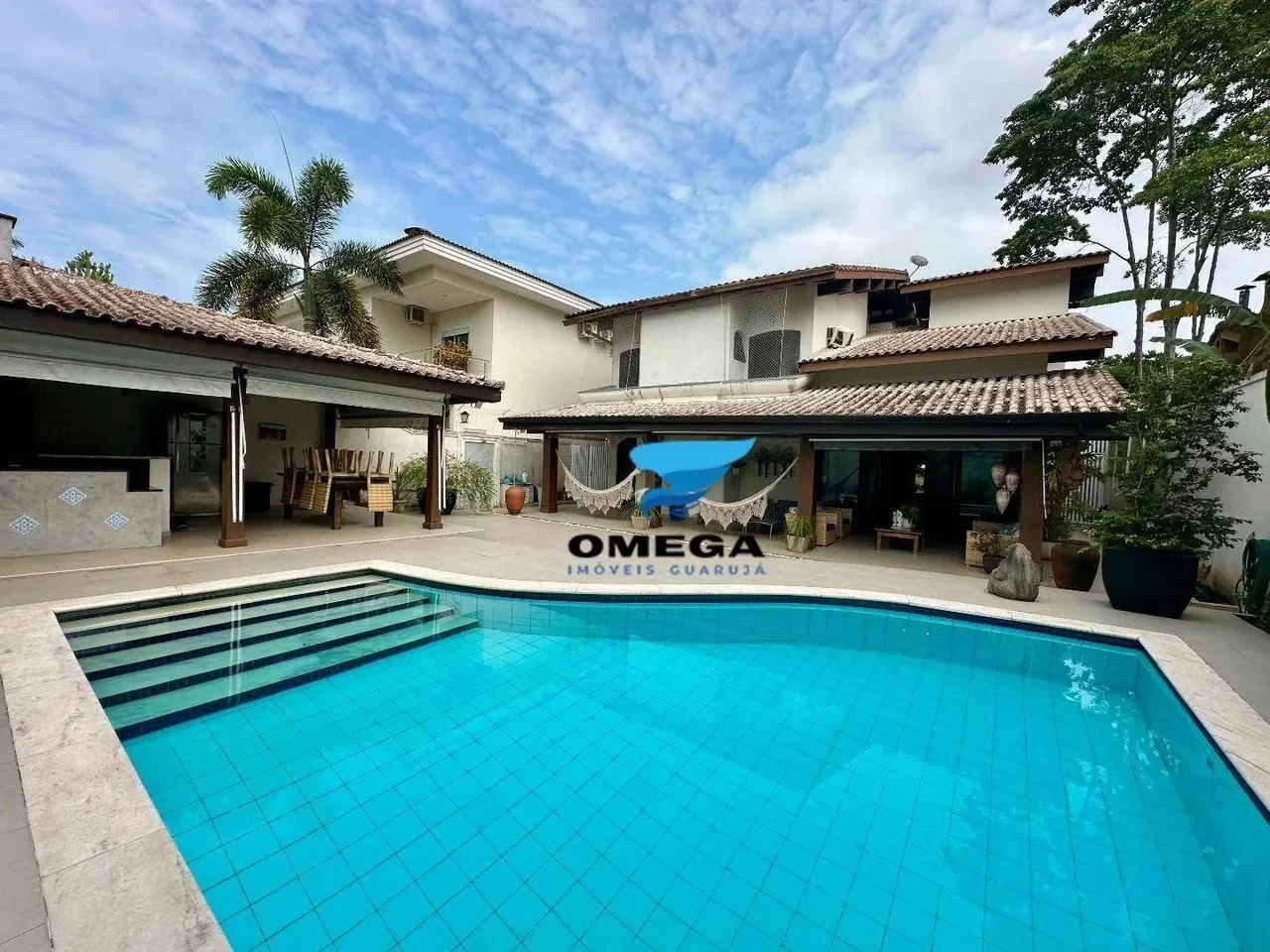 Casa à venda em Condomínio Jardim Acapulco no Guarujá | Omega Imóveis