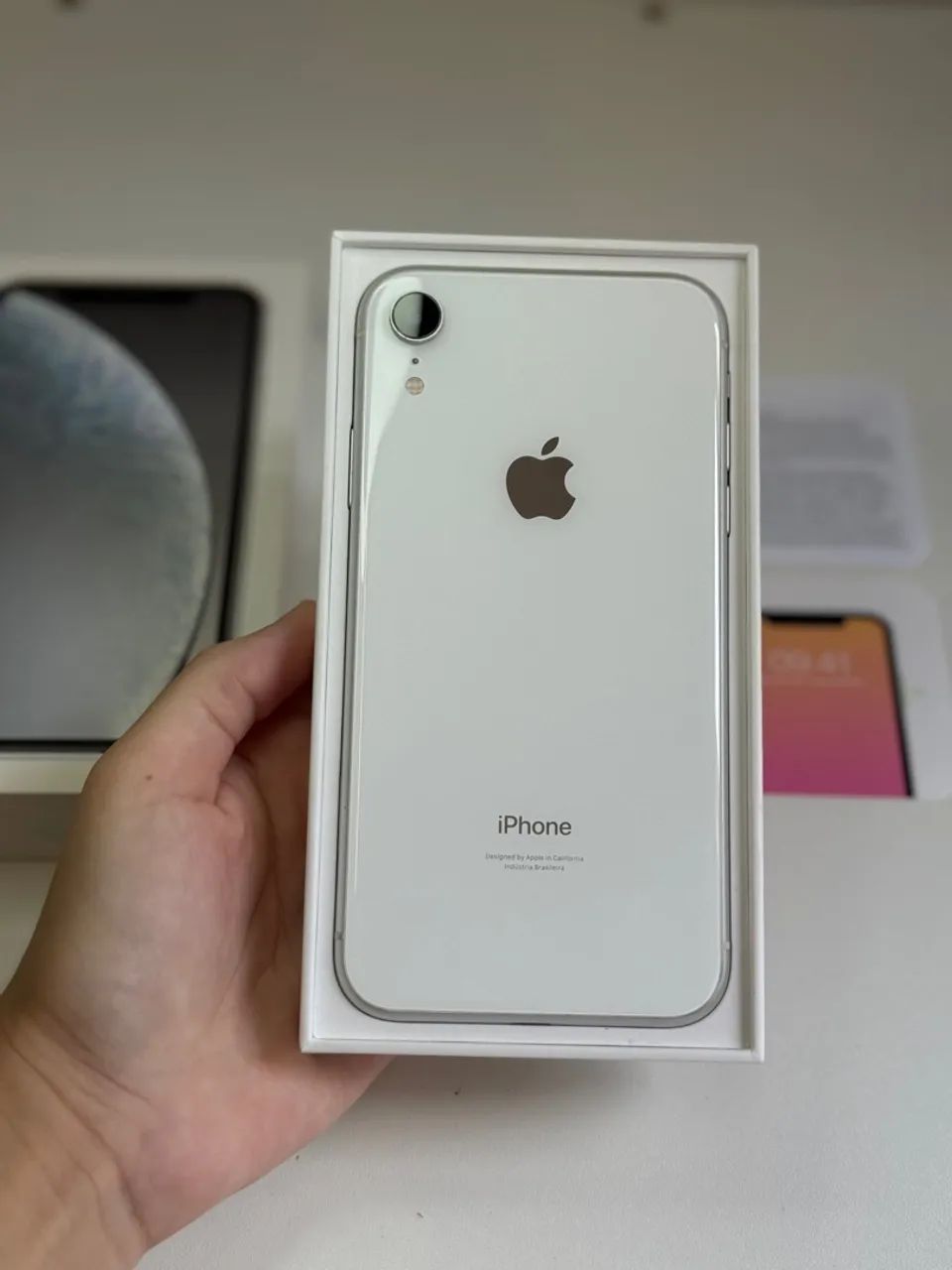 iPhone XR 64 GB impecável/ todo original- Aceito trocas  - Foto 2