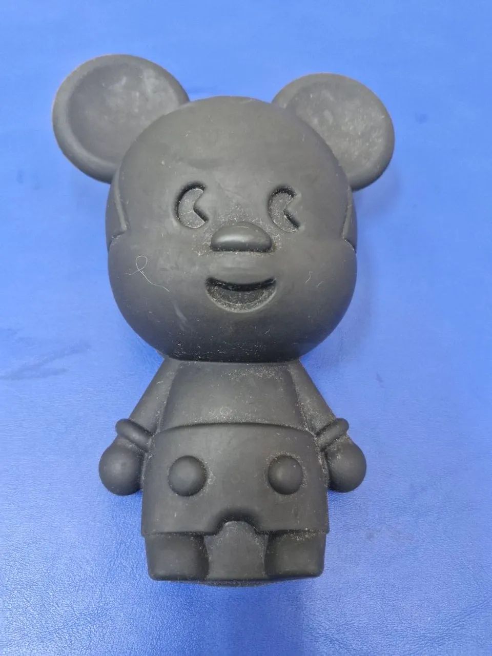 Estojo Mickey Mouse de Silicone Preto - Foto 3