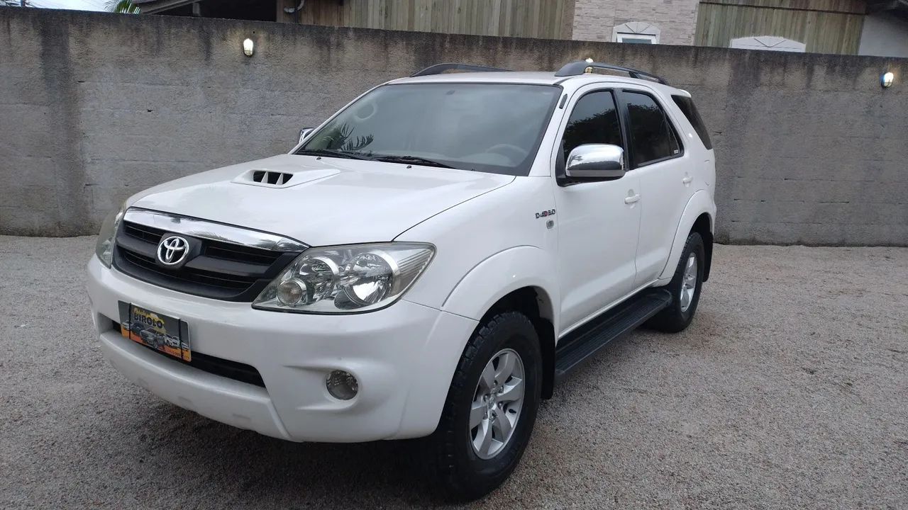 Hilux SW4 impecável!
