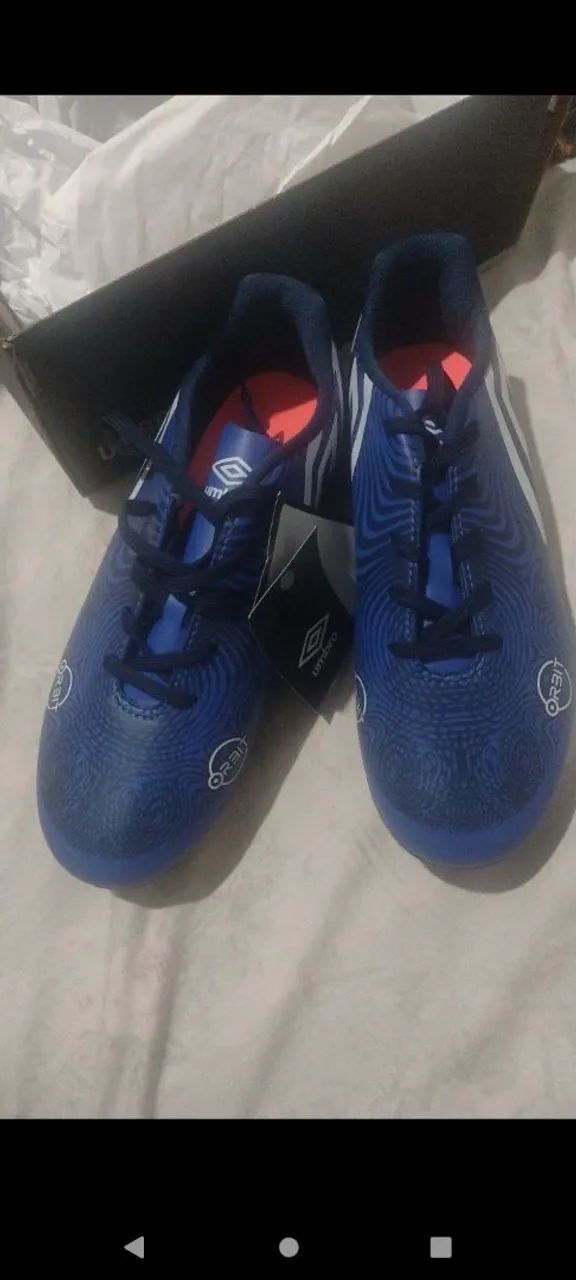 Chuteira umbro orbit