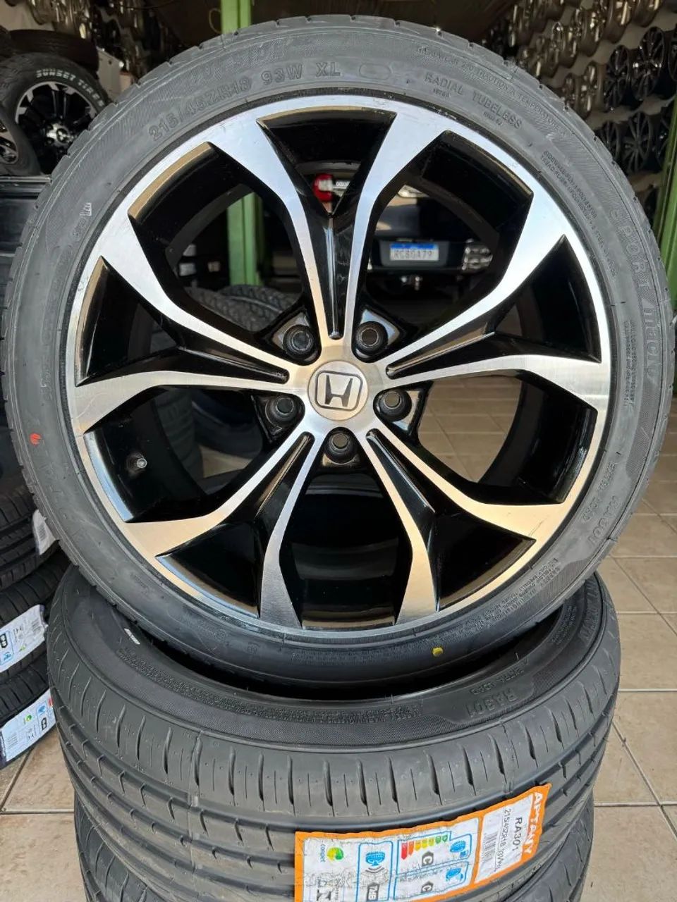 Rodas aro 18 Honda Civic  Pegamos suas rodas na negociação 