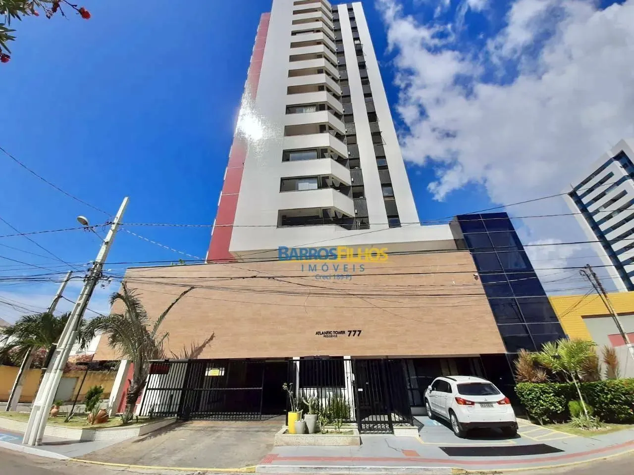 Apartamento com 2 dormitórios para alugar, 100 m² por R$ 5.275,00/mês - Atalaia - Aracaju/