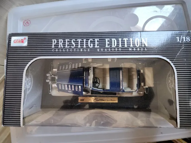 Cadillac Sport Phaeton 1932 escala 1:18