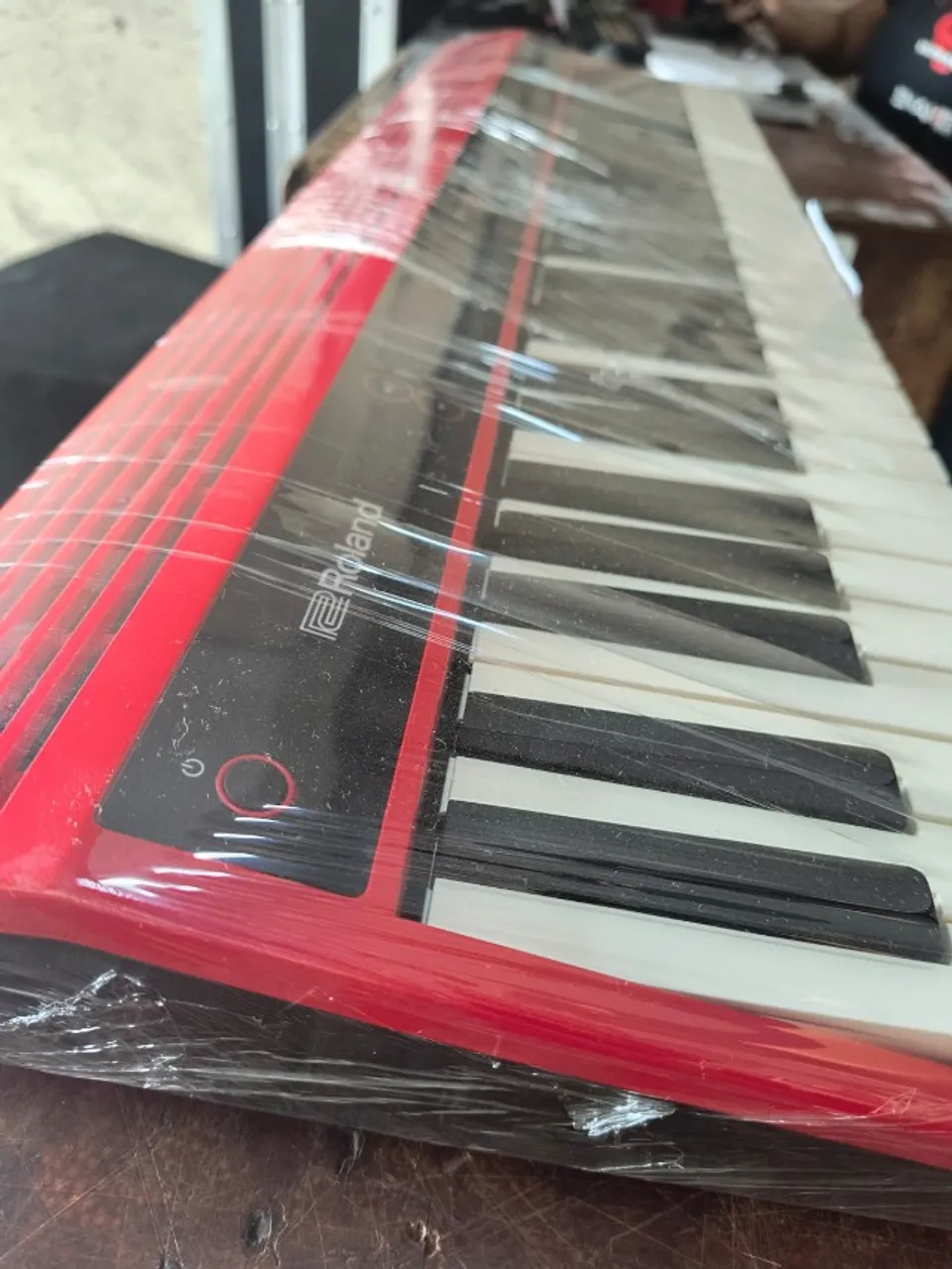 TECLADO ROLAND JV 1000 RARIDADE!!!! - Instrumentos musicais