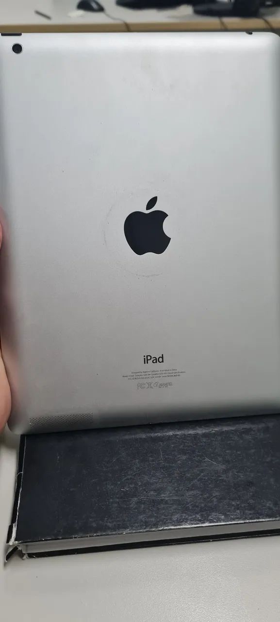 Vendo IPad Apple com capa giratória  - Foto 5