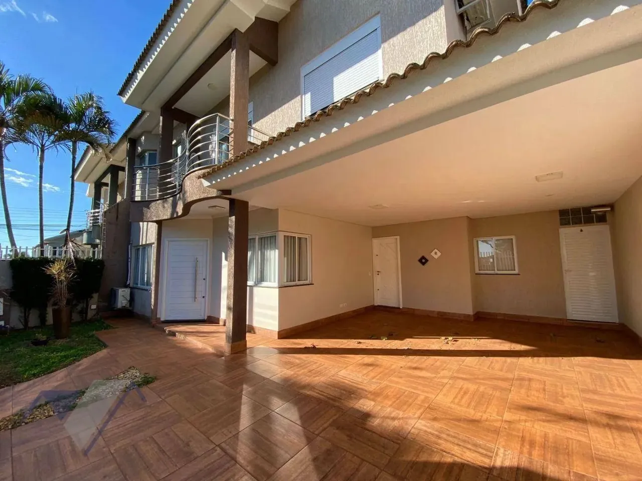 Sobrado com piscina para locação