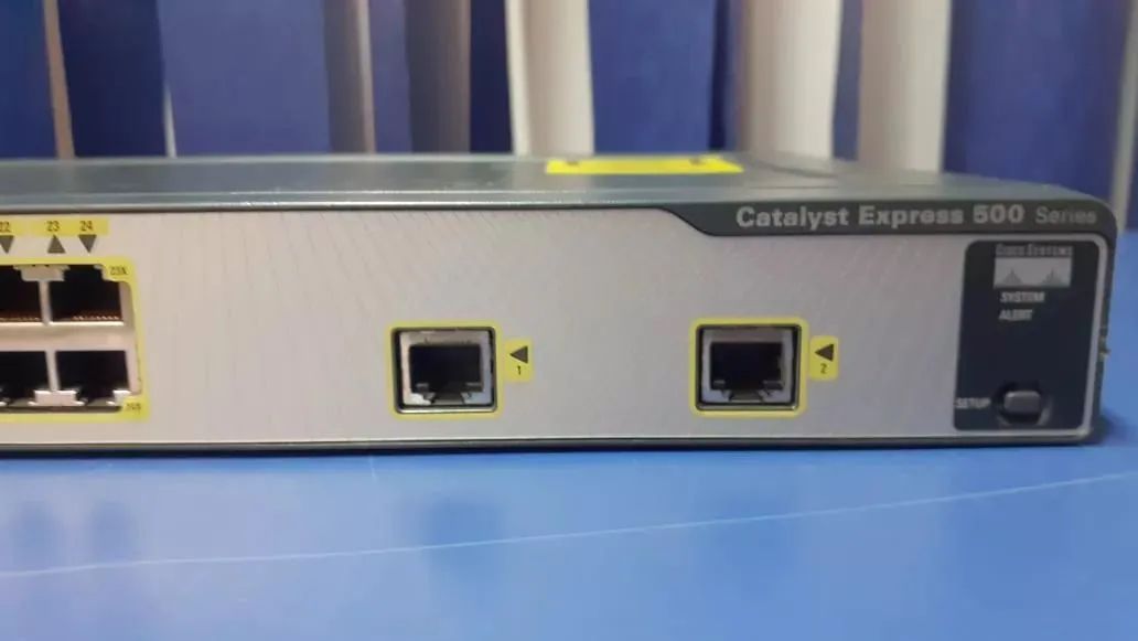 Switch Cisco Catalyst Express 500-24tt (Usado)<br> - Foto 4