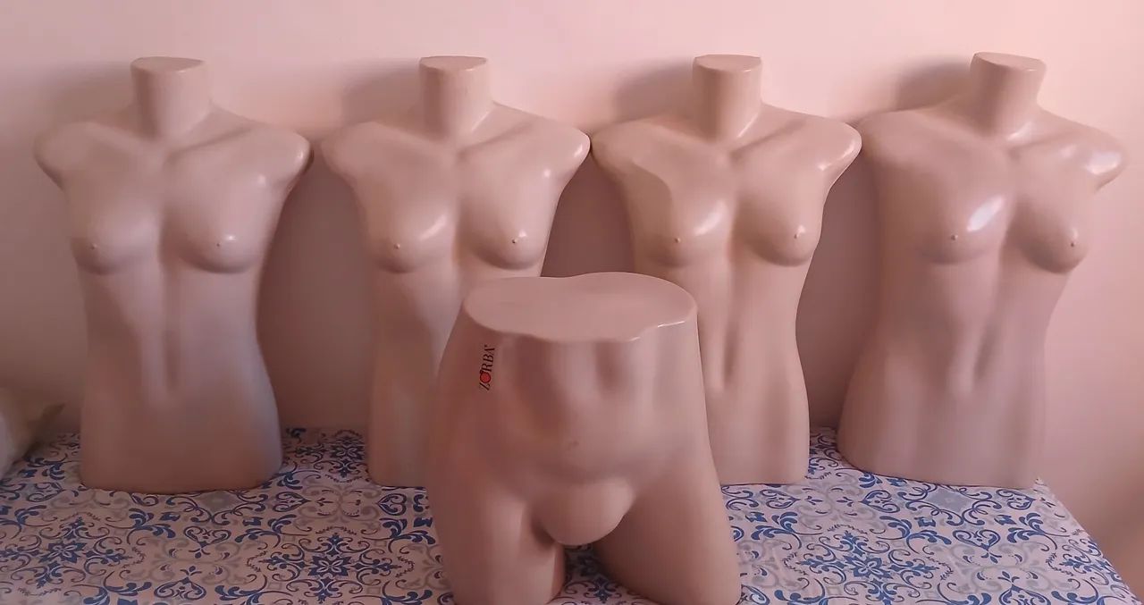 Manequins Femininos para Loja de Roupas