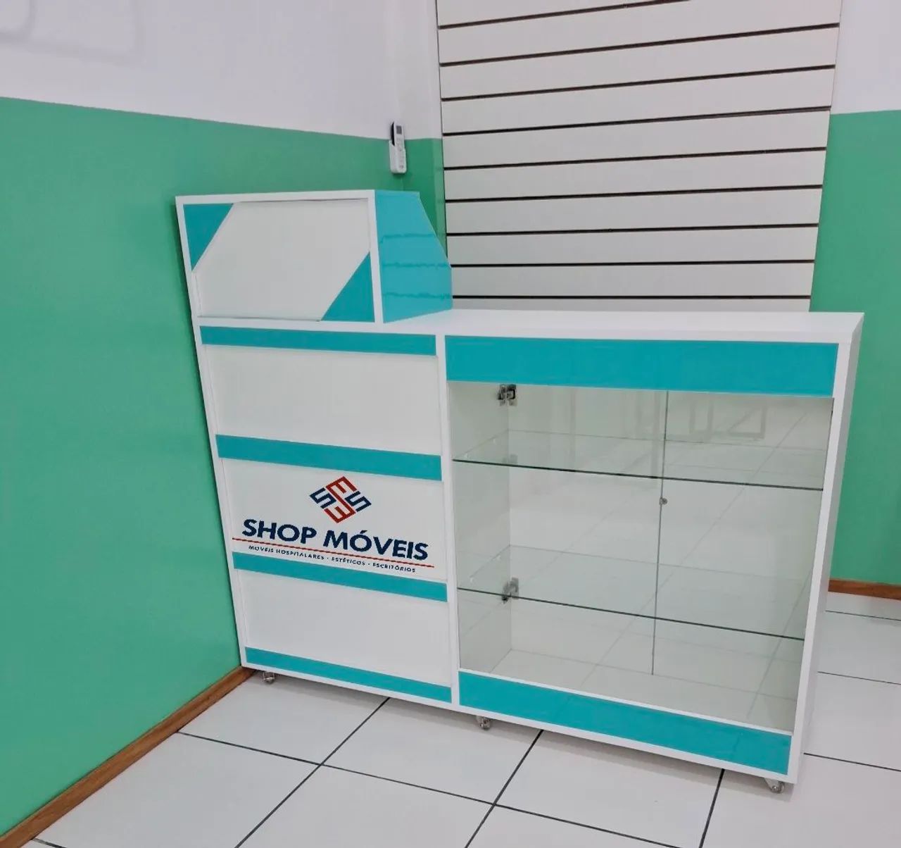 Balcão Caixa Vitrine para lojas.